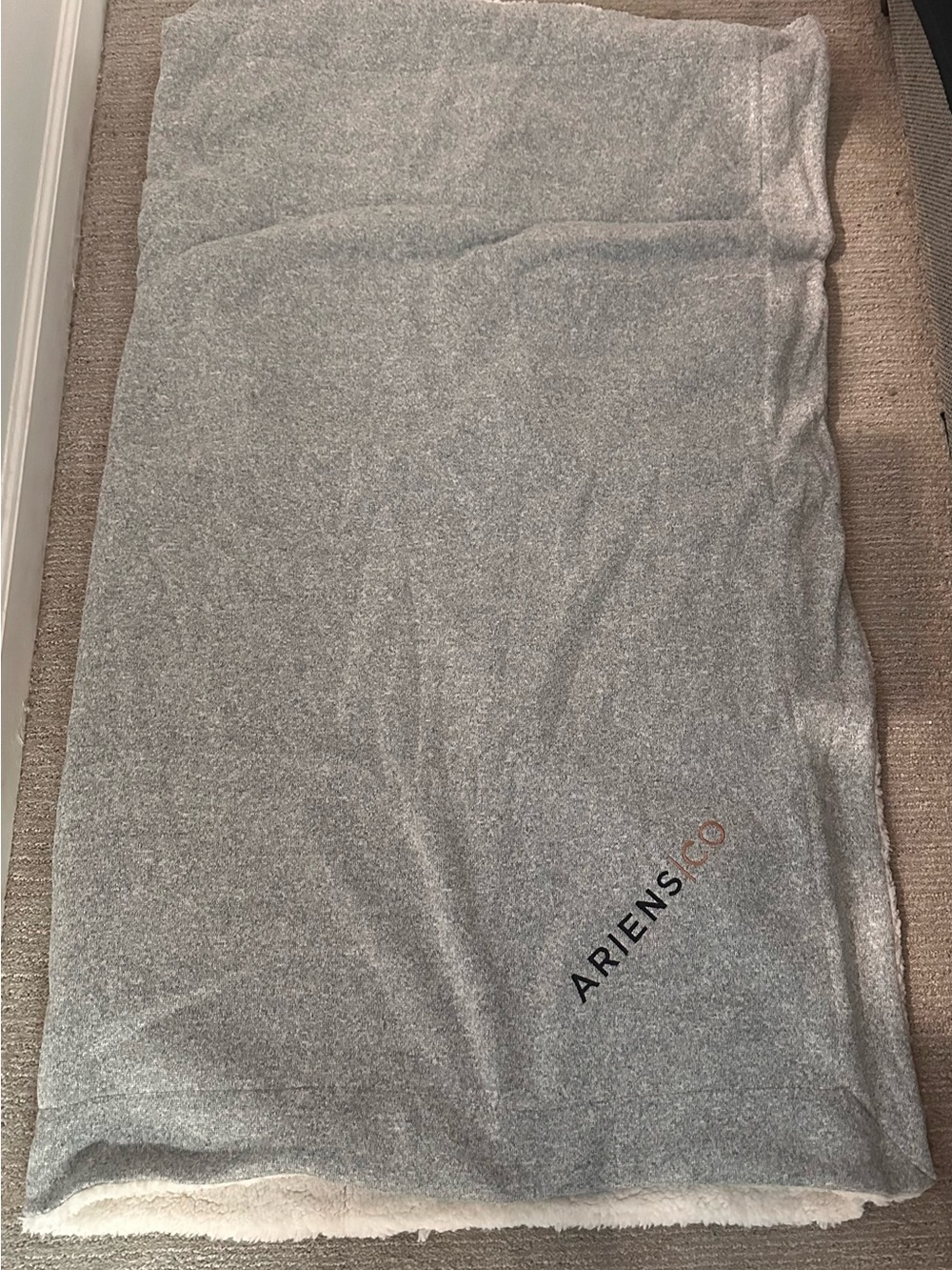 Gray Plush Throw Blanket - Soft Heathered Comfort